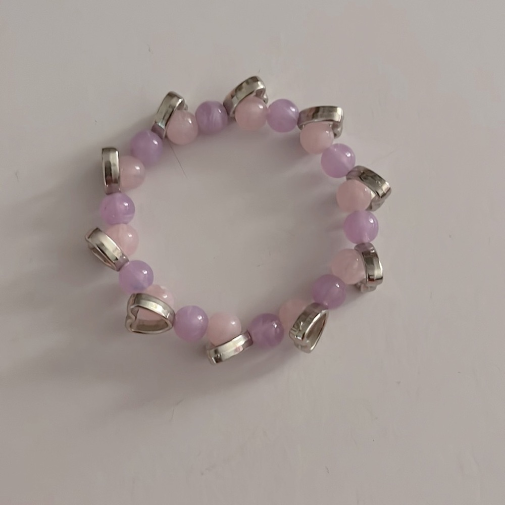 Pink and purple glass beaded bracelet with silver hearts🩷